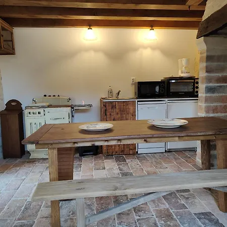 Familiale Pres De La Fleche, Animaux Acceptes - Fr-1-410-476 Bed and Breakfast